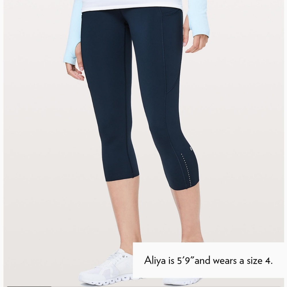 Fast & Free Crop II 
Nulux 19" true navy size 4